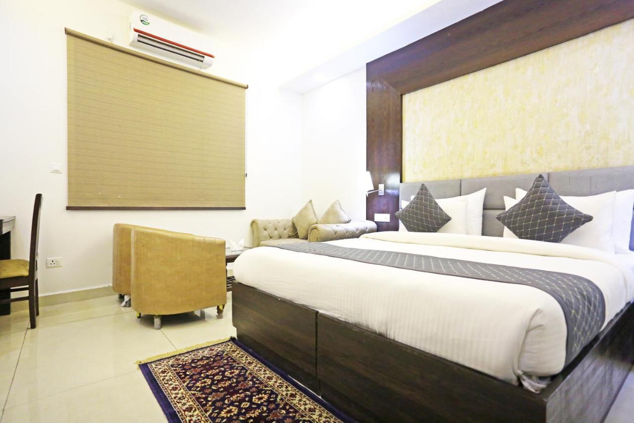 نيودلهي Hotel Park Tree Near Delhi Airport المظهر الخارجي الصورة