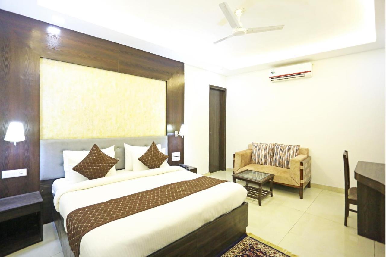 نيودلهي Hotel Park Tree Near Delhi Airport المظهر الخارجي الصورة
