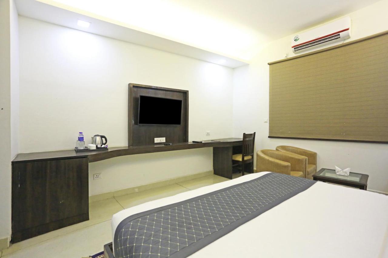 نيودلهي Hotel Park Tree Near Delhi Airport المظهر الخارجي الصورة