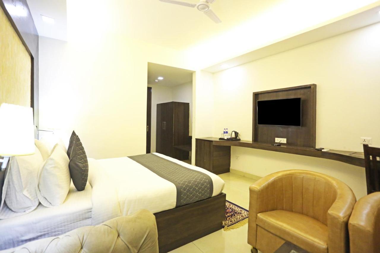 نيودلهي Hotel Park Tree Near Delhi Airport المظهر الخارجي الصورة