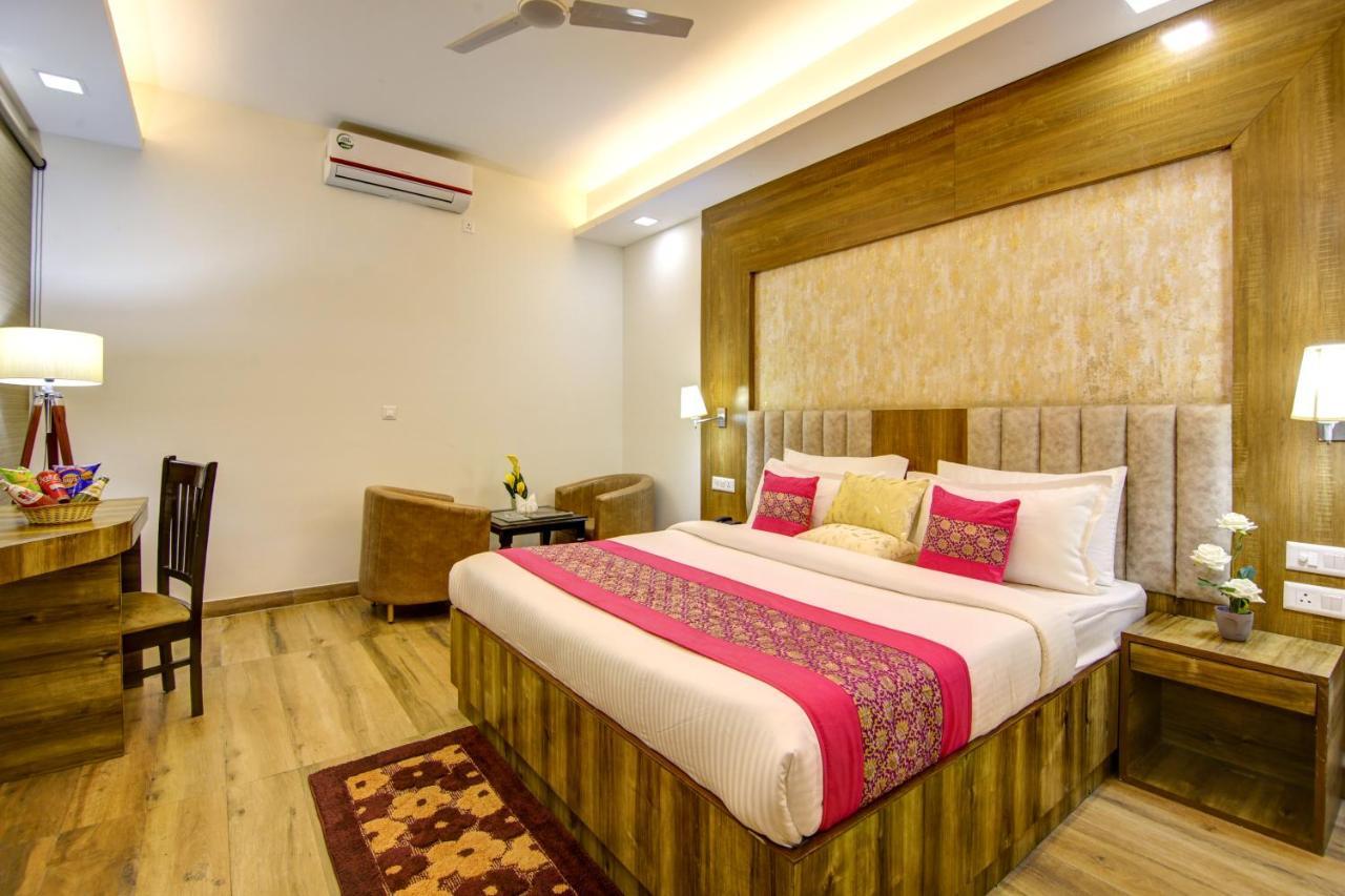 نيودلهي Hotel Park Tree Near Delhi Airport المظهر الخارجي الصورة