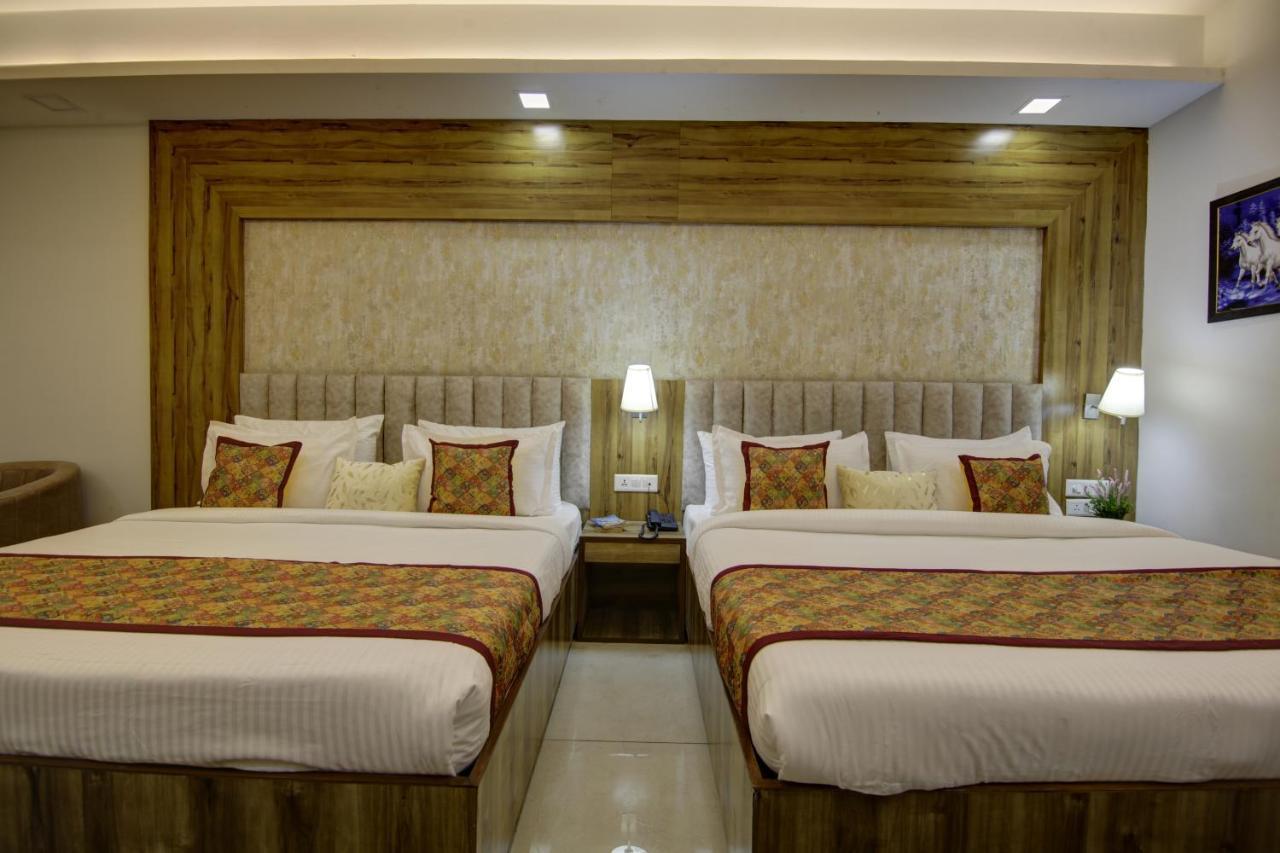 نيودلهي Hotel Park Tree Near Delhi Airport المظهر الخارجي الصورة
