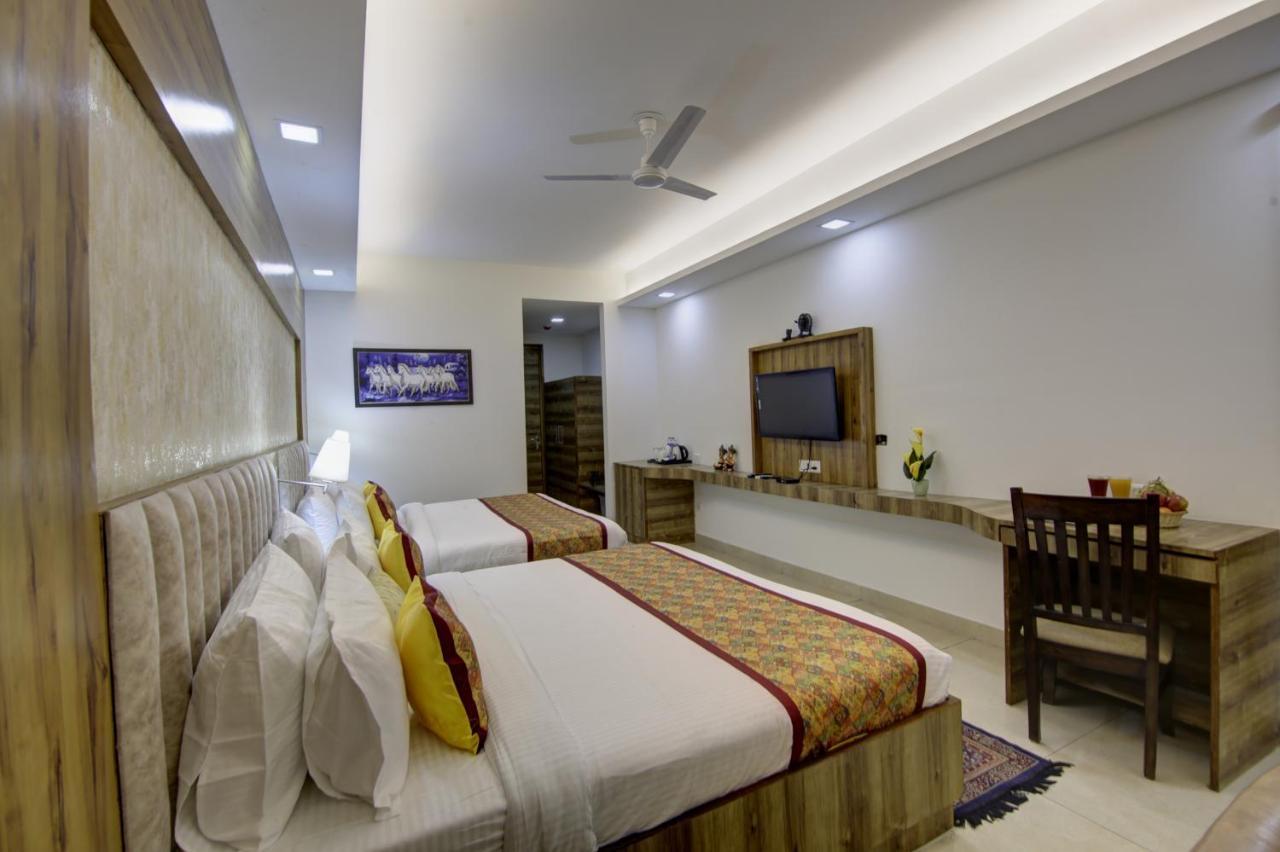 نيودلهي Hotel Park Tree Near Delhi Airport المظهر الخارجي الصورة