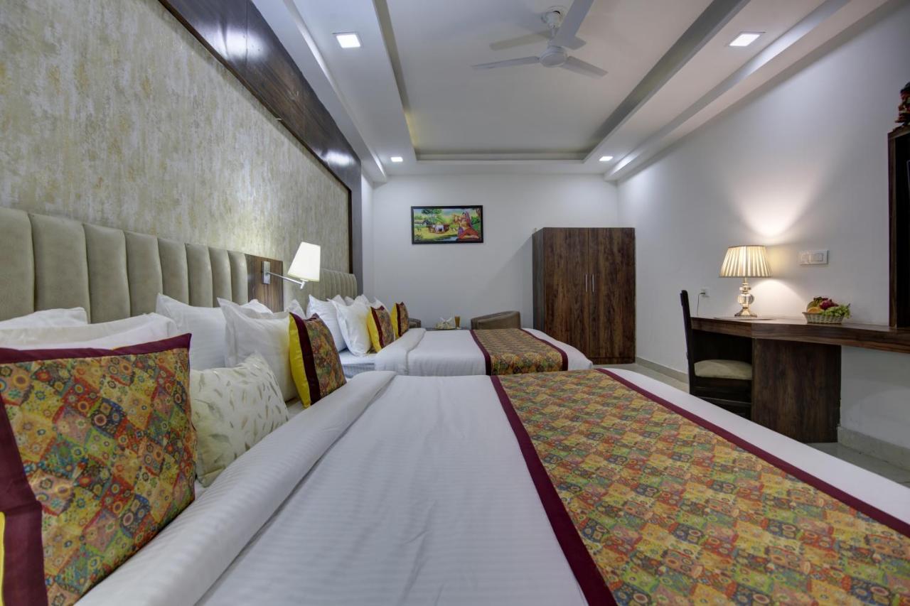 نيودلهي Hotel Park Tree Near Delhi Airport المظهر الخارجي الصورة