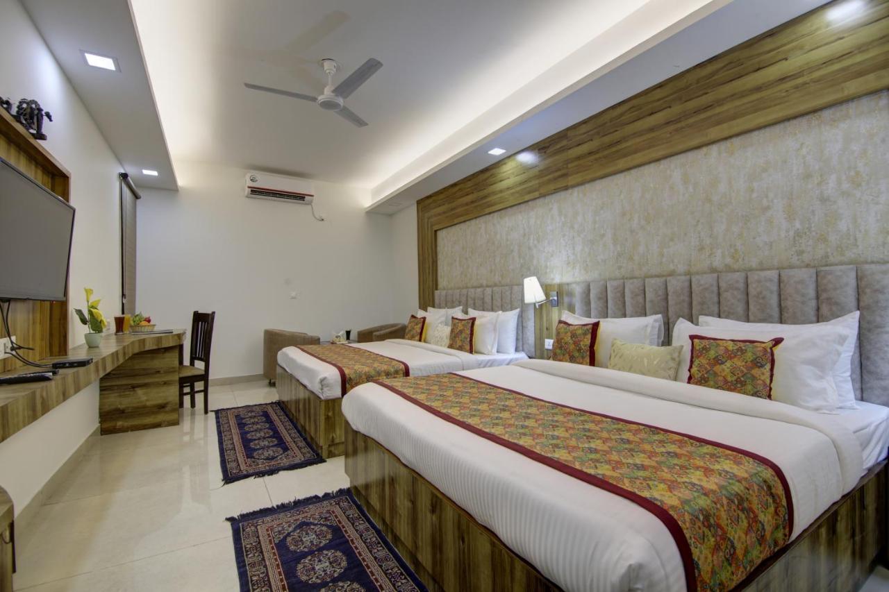نيودلهي Hotel Park Tree Near Delhi Airport المظهر الخارجي الصورة